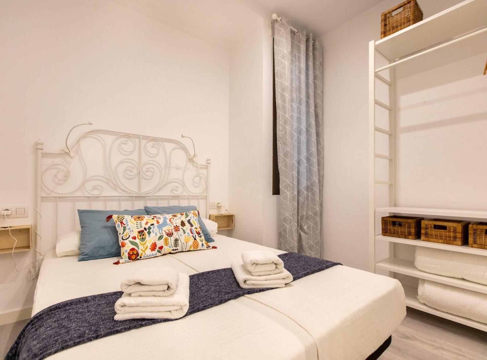 Pere Serafi 2 Bedroom Apartment Барселона Экстерьер фото