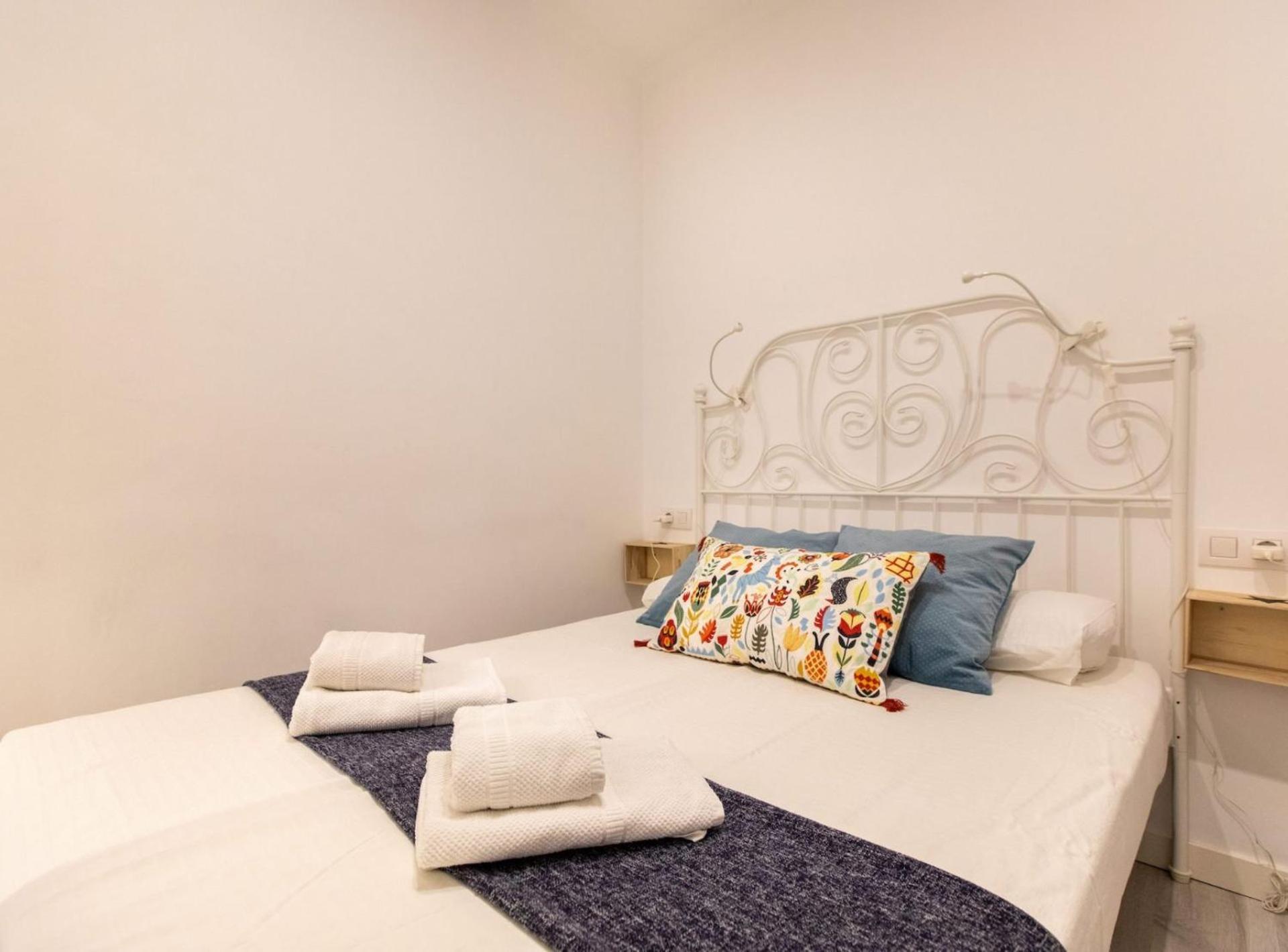 Pere Serafi 2 Bedroom Apartment Барселона Экстерьер фото